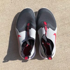 Nike slip on tennis shoes